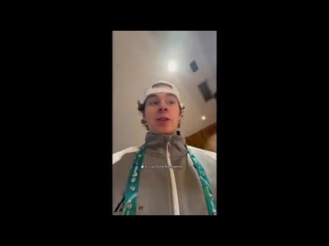 Lo snowboarder Jonas Hasler impazzisce per il tiramisu alle Olimpiadi: il video social
