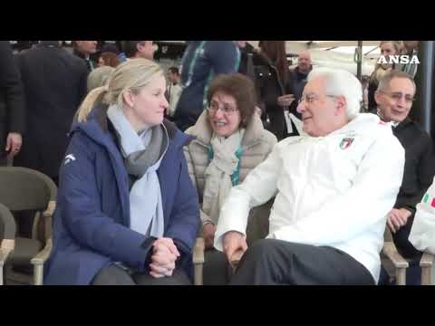 Milano Cortina, Mattarella al Super-G femminile con la giacca dell’Italia