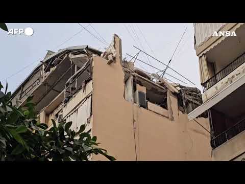 Beirut dopo i raid notturni, tra macerie e distruzione