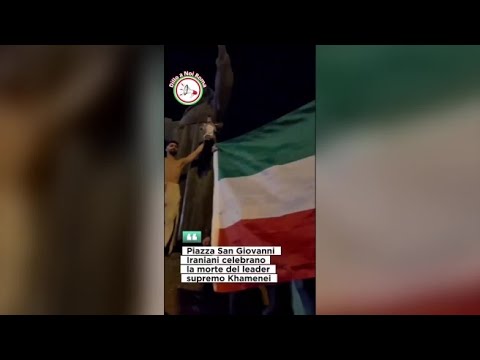 Iran, le bandiere sventolano in piazza San Giovanni a Roma per celebrare la morte di Khamenei