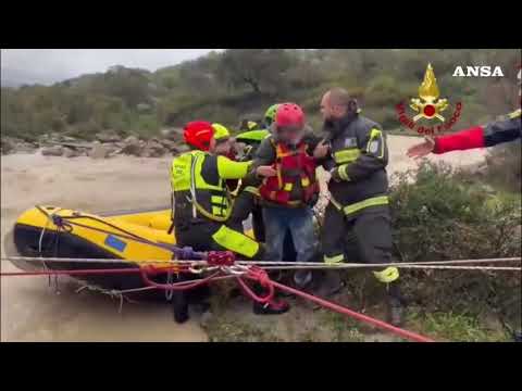 Torrente in piena nel Messinese, evacuati 40 campeggiatori