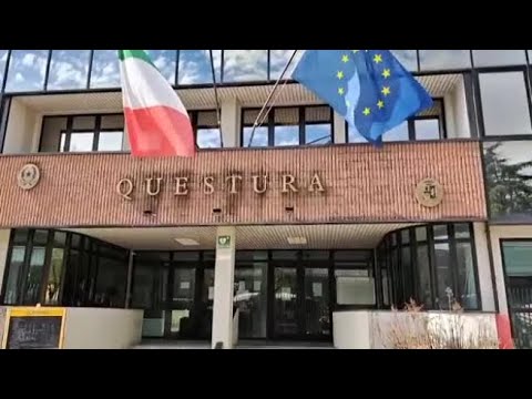 Maxi operazione contro lo spaccio di droga: «Un messaggino e il pusher arrivava». Venti arresti