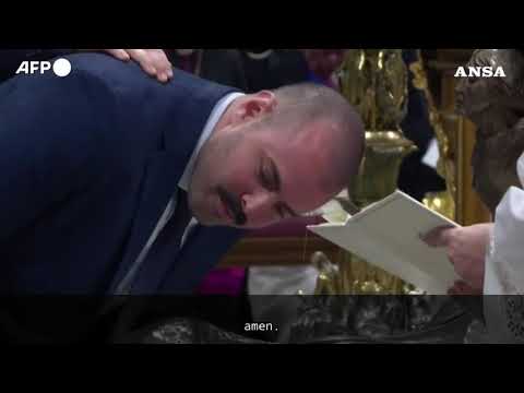 La veglia di Pasqua ieri sera nella basilica di San Pietro