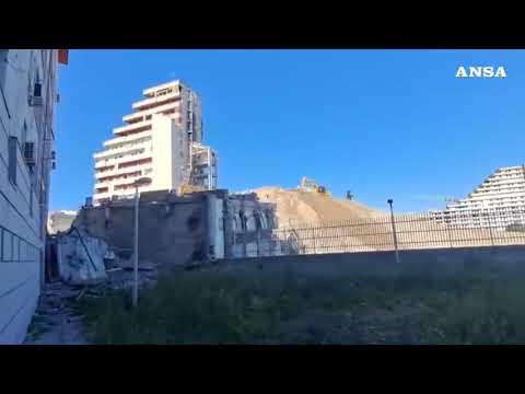 Crollo parziale Vela Rossa a Scampia, nessun ferito