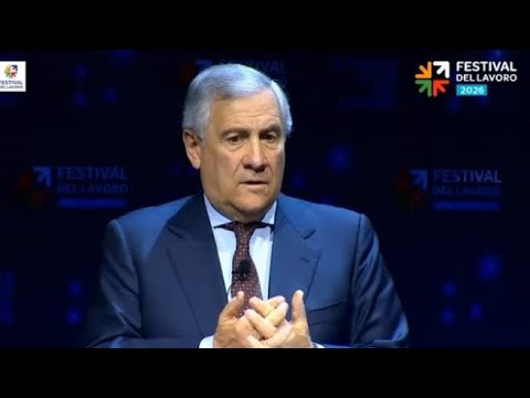 Tajani: «Se facciamo più figli possiamo ridurre il numero di migranti regolari»