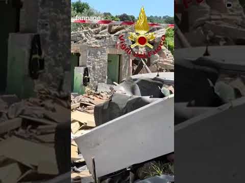 Esplosione a Bolsena, crolla una casa: disperso il proprietario, si scava fra le macerie