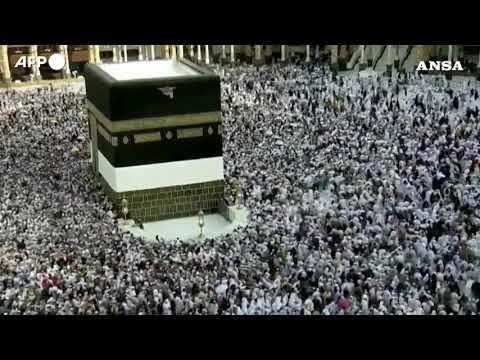 Pellegrinaggio alla Mecca, il rito del Tawaf attorno alla Kaaba