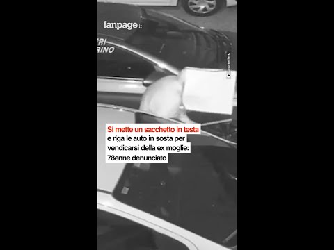 Si mette un sacchetto in testa e riga le auto in sosta per vendicarsi della ex moglie a Torino.