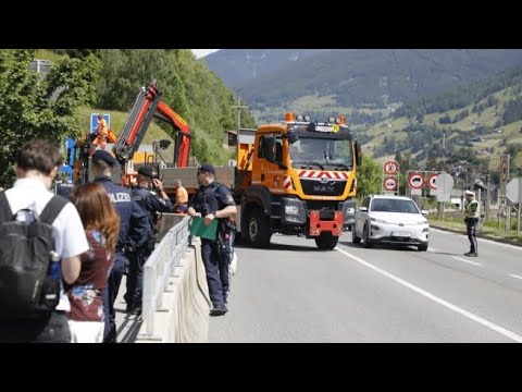 Blocchi di cemento per impedire accesso al Brennero dalla parte austriaca