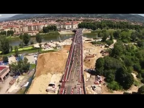Firenze, il nuovo ponte sull’Arno visto dal drone