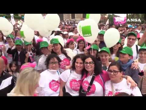 Partita la Race for the cure a Roma, in 200mila per la lotta al tumore del seno