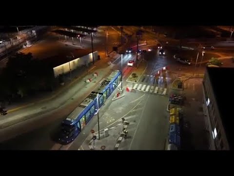 Tram di Padova, il primo viaggio sulla nuova linea diretta verso l’ospedale: a bordo il sindaco G…