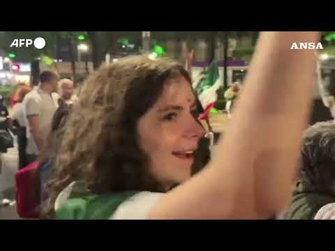 Tifosi del Messico in delirio per la qualifica agli ottavi del Mondiale