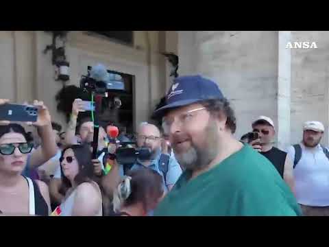 Roma Pride, contestato Adinolfi presente con una bandiera di Israele