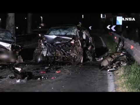 Scontro fra auto nel Ferrarese, un morto e tre feriti gravi