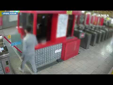 Milano, rapina violenta nella metro per un orologio: 4 arresti