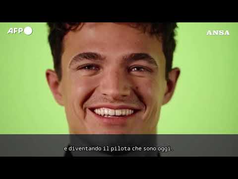 Lando Norris “incontra” la sua statua di cera a Londra, “è il luogo perfetto”