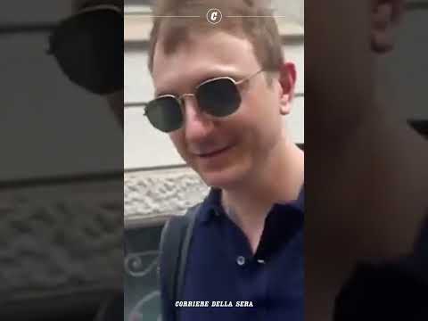 Garlasco, Stasi al lavoro a Milano scherza coi cronisti: “Vi sono passato davanti e non mi avete…