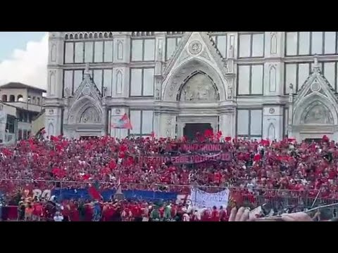 Calcio storico fiorentino, il trionfo degli Azzurri: battuti i Rossi dopo un’avvincente sfida