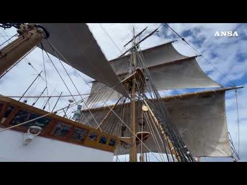 Il Vespucci di nuovo in navigazione, ora è in viaggio verso New York