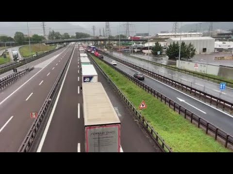 A22, serpentone di Tir tra Egna e il Brennero: code e traffico in tilt per decine di chilometri i…