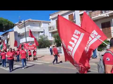 Strage dei braccianti, la manifestazione della Cgil nelle strade di Amendolara