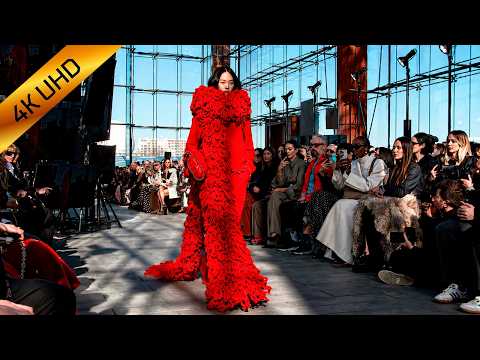 Stella McCartney | Fall Winter 2024/2025 | Paris Fashion Week