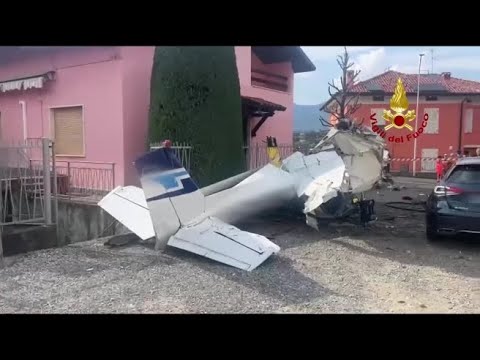 Ultraleggero si schianta a Valbrembo: il video dell’aereo distrutto tra le case