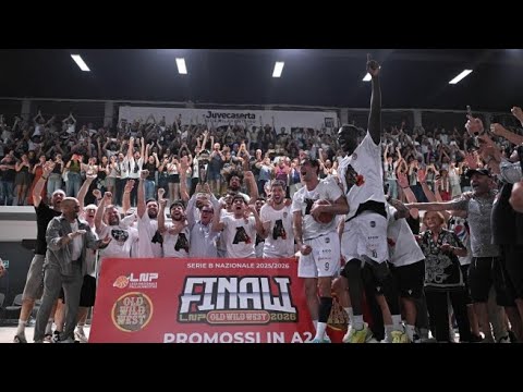 La squadra di basket torna in serie A, notte di festa a Caserta