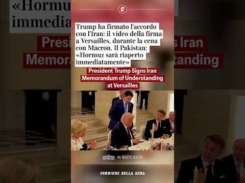 Trump ha firmato l’accordo con l’Iran: il video della firma a Versailles, durante la cena con Macron