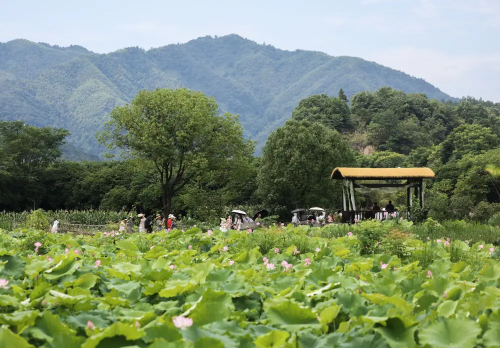 Cina, buoni di consumo per 450 mln di yuan a favore del turismo estivo