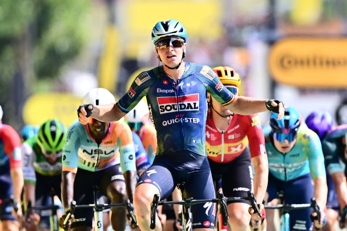 Merlier concede il bis in volata al Tour, Pogacar resta in giallo