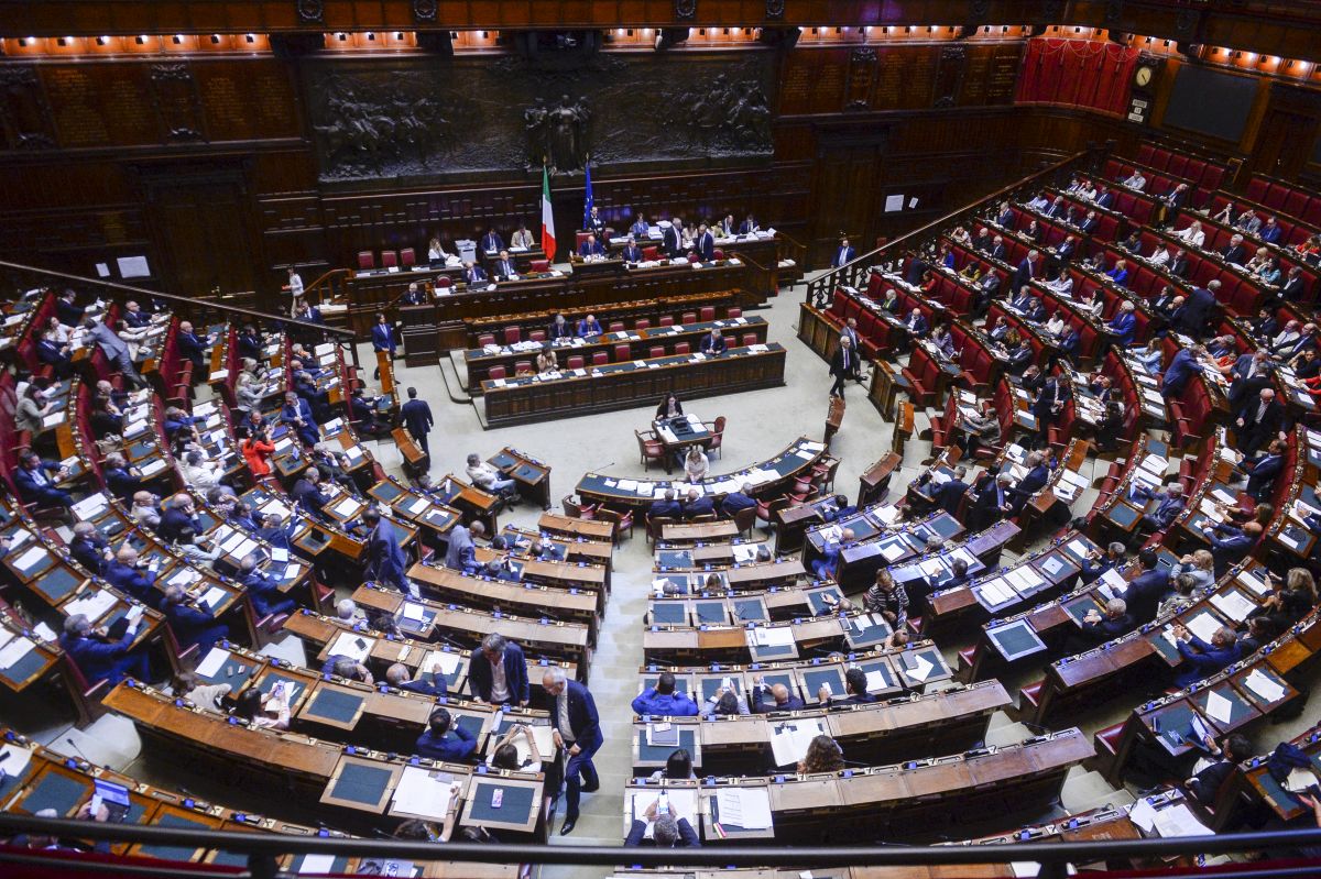Legge elettorale, ok della Camera con 217 voti, il testo va al Senato