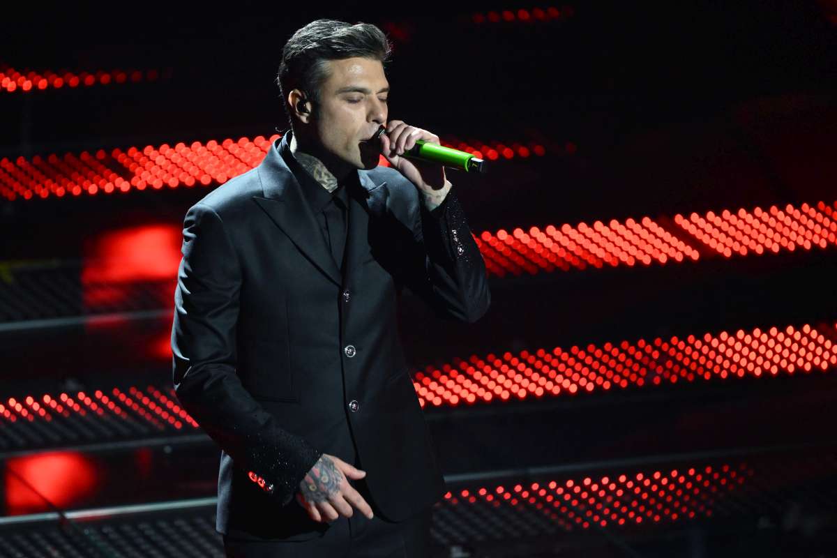 Nuovo ricovero per Fedez, al Fatebenefratelli per problemi gastrici