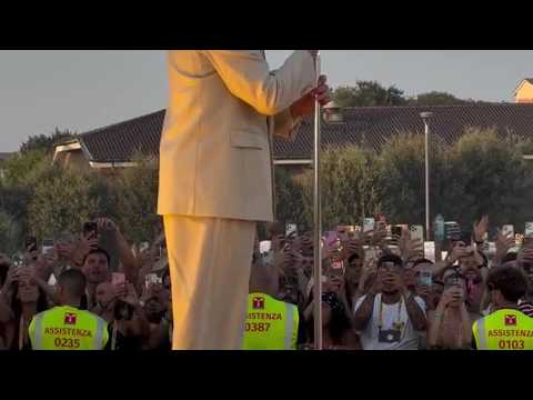 il concerto di #BadBunny a Milano!