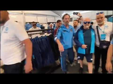 De Laurentiis a Dimaro, incontro con i tifosi nello store
