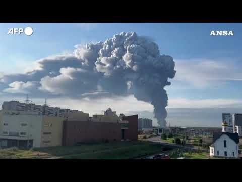 Russia, droni ucraini contro i magazzini Wildberries a San Pietroburgo