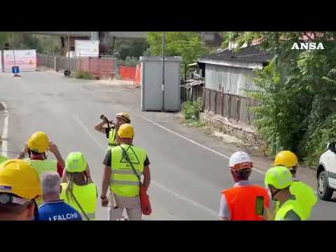 Potenza, abbattuta la campata centrale del viadotto Tiera