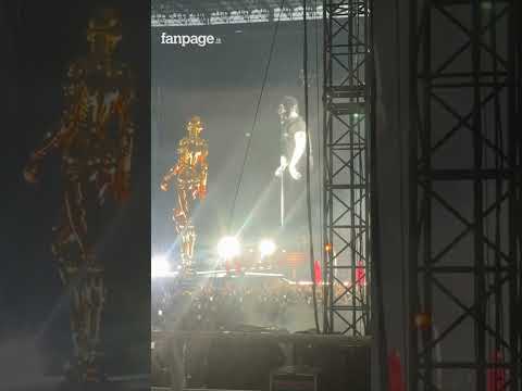 The Weekend interrompe il concerto a San Siro tre volte per problemi tecnici: la reazione dei fan