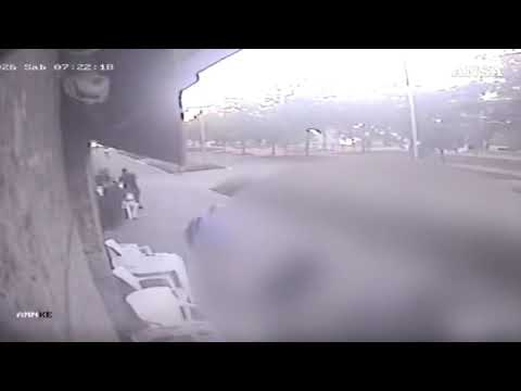 Accoltellato a Milano, le immagini dell’aggressione a San Siro