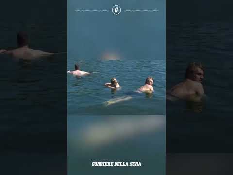 Parigi, si torna a nuotare nella Senna: aperte tre aree balneari