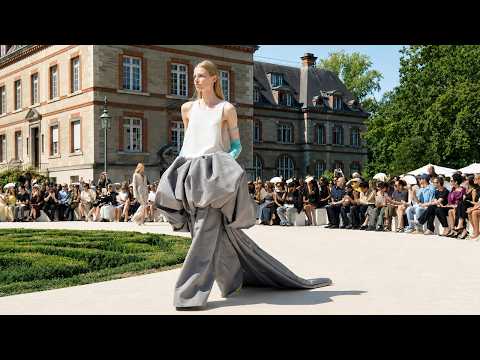 Balenciaga | Haute Couture Fall Winter 2026/2027 | Paris