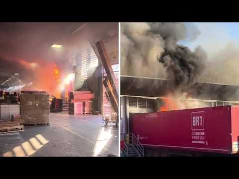 Incendio alla Bartolini: le esplosioni in un video girato dall’interno