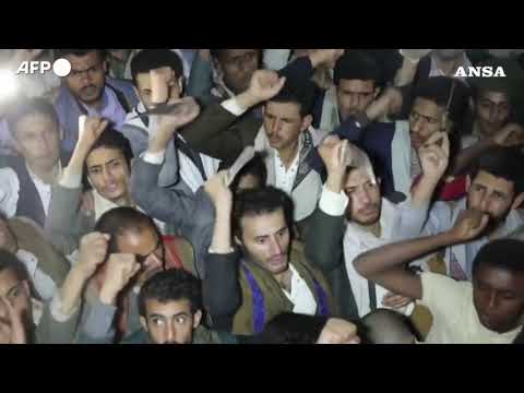 Yemen, l’aeroporto di Sana’a colpito ieri dall’Arabia Saudita