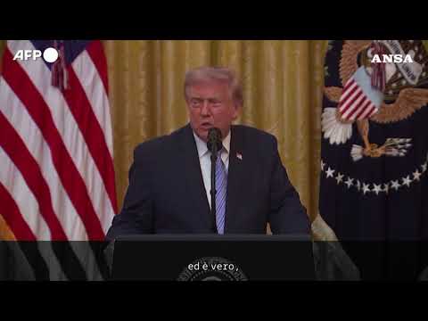 Trump si scaglia contro Nbc e Abc, minaccia la revoca delle loro licenze