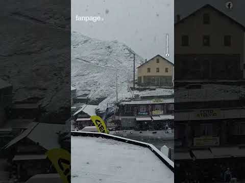 Fiocchi di neve il primo luglio:  la sorpresa sullo Stelvio dopo il caldo estremo degli ultimi giorn