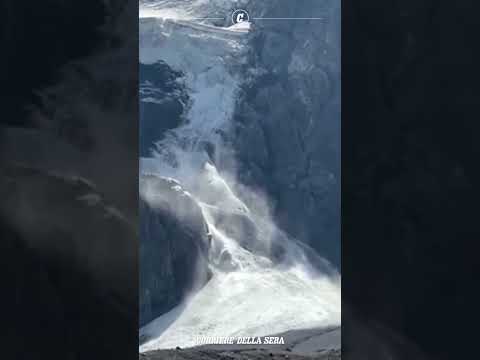 A Solda, sullo Stelvio, un ghiacciaio si è sciolto per il caldo: la valanga tra le vette dell’Ortles