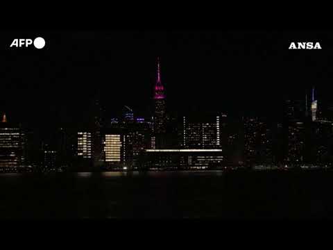 Dolly Parton, l’Empire State Building si illumina di rosa in suo onore