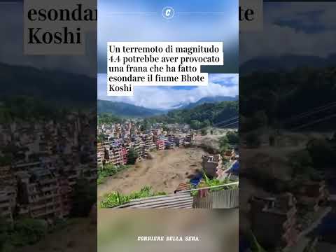 Devastante alluvione al confine tra Nepal e Tibet: ci sono morti e dispersi, tra loro anche turisti