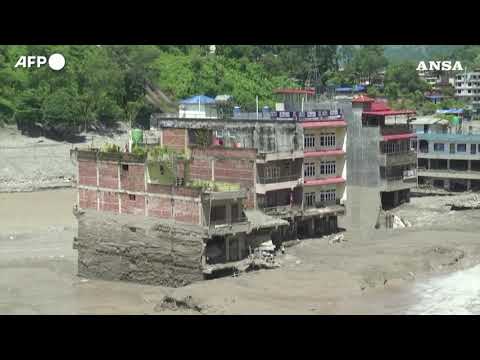 Nepal, i danni dopo la devastante inondazione